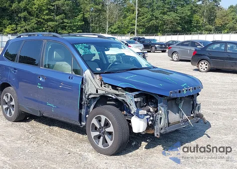 2017 Subaru Forester 2.5I Premium z USA, uszkodzony, nr VIN JF2SJAEC4HH523633